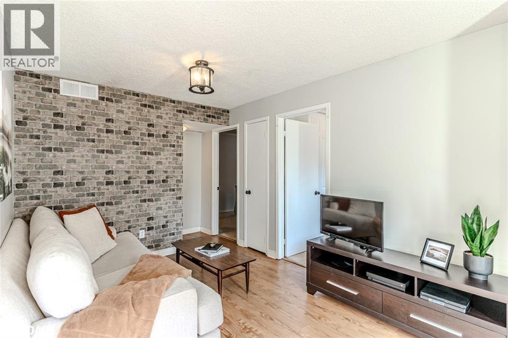 502 Essa Road Unit# 15 Property Photo 1