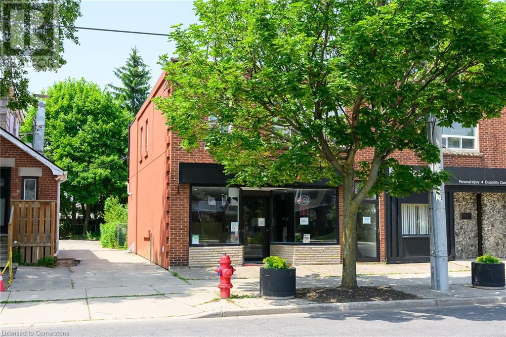 944 King Street Property Photo 1