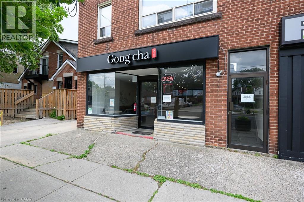 944 King Street Property Photo 5