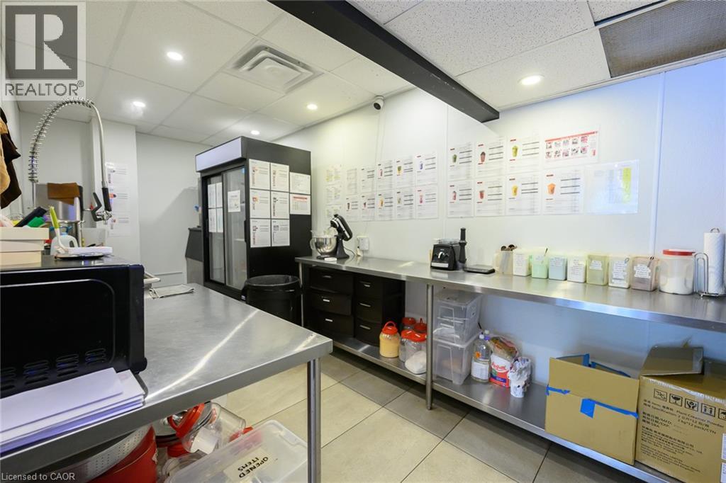 944 King Street Property Photo 12