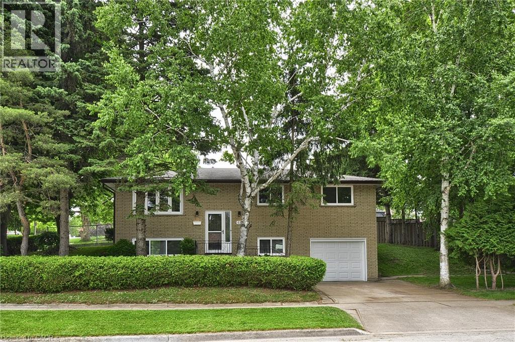 48 Mark Crescent Property Photo 1