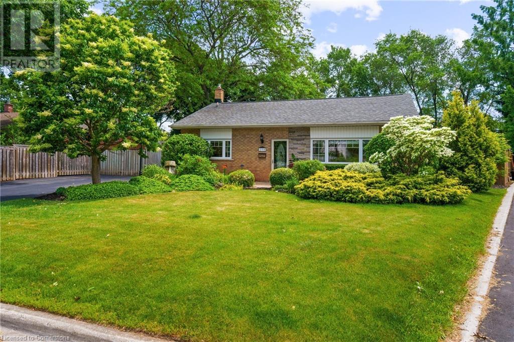 290 Kent Crescent Property Photo 1
