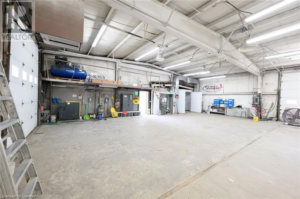 347 Hatt Street Property Photo 16