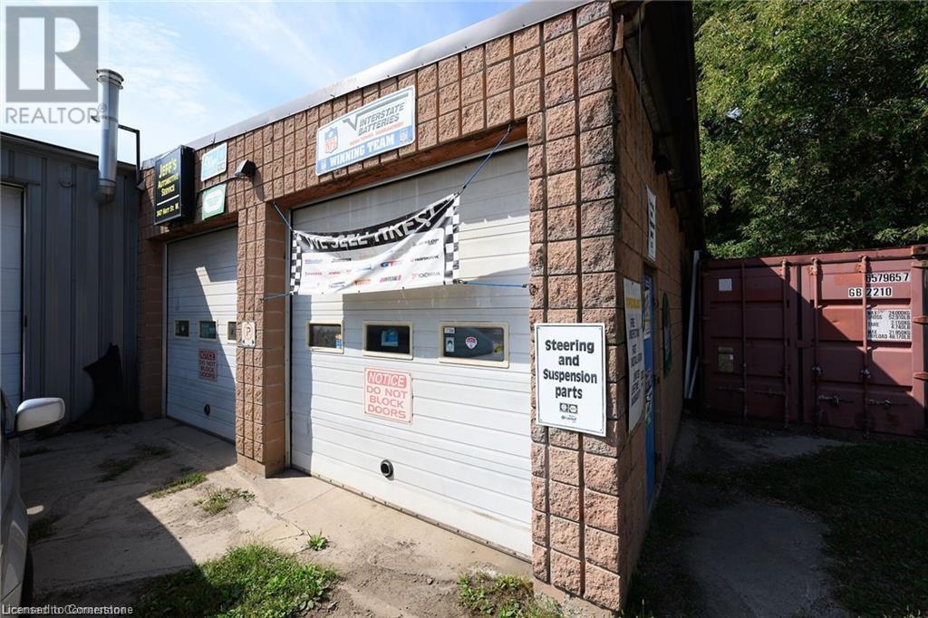 347 Hatt Street Property Photo 27