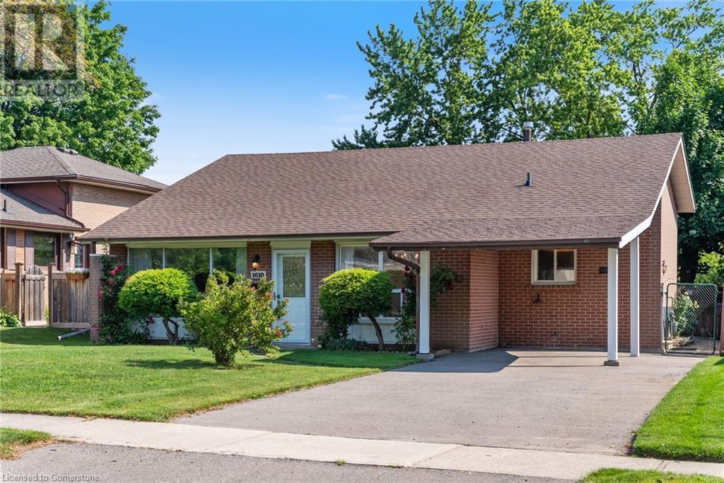 1610 Hobbs Crescent Property Photo 1