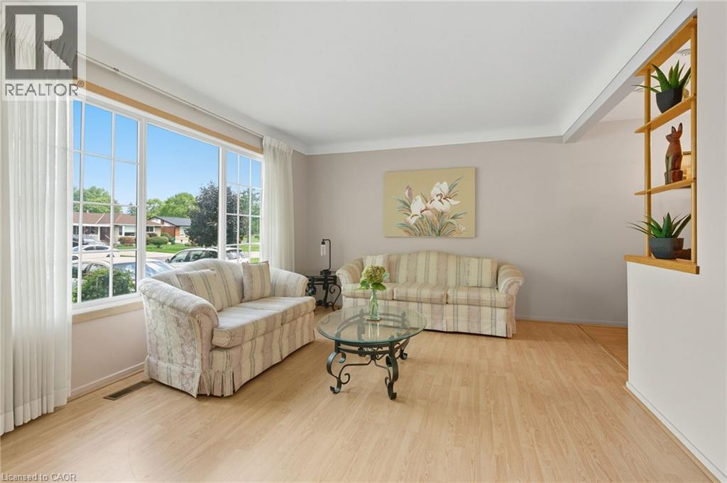 16 Glendale Drive Property Photo 3