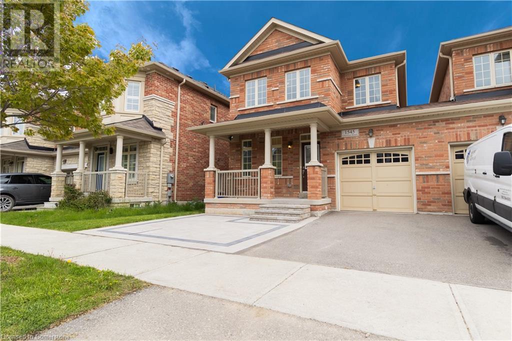 1545 Chretien Street Property Photo 1