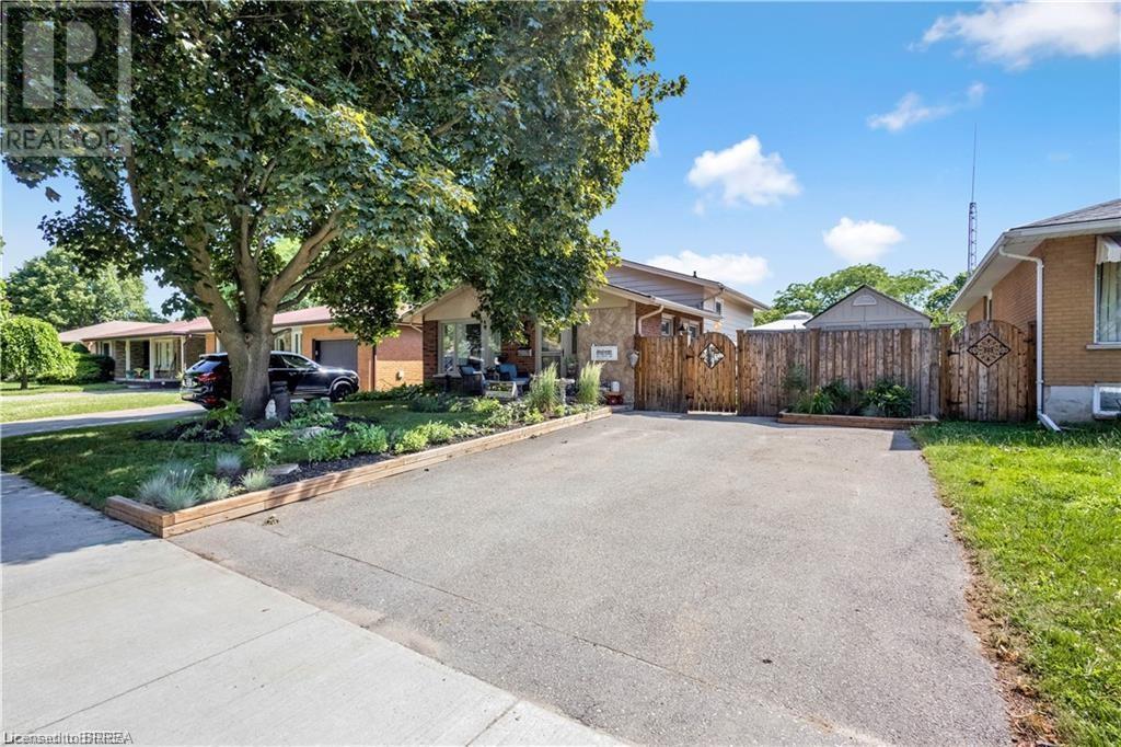 9 Burdock Boulevard Property Photo 1