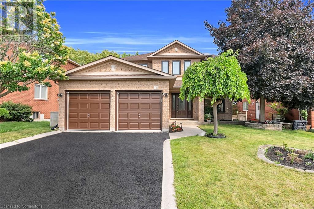 87 Spooner Crescent Property Photo 1