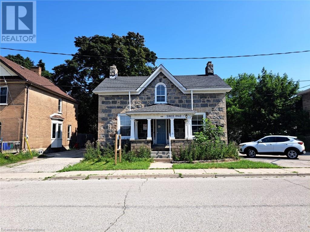 18 Walnut Street Property Photo 1