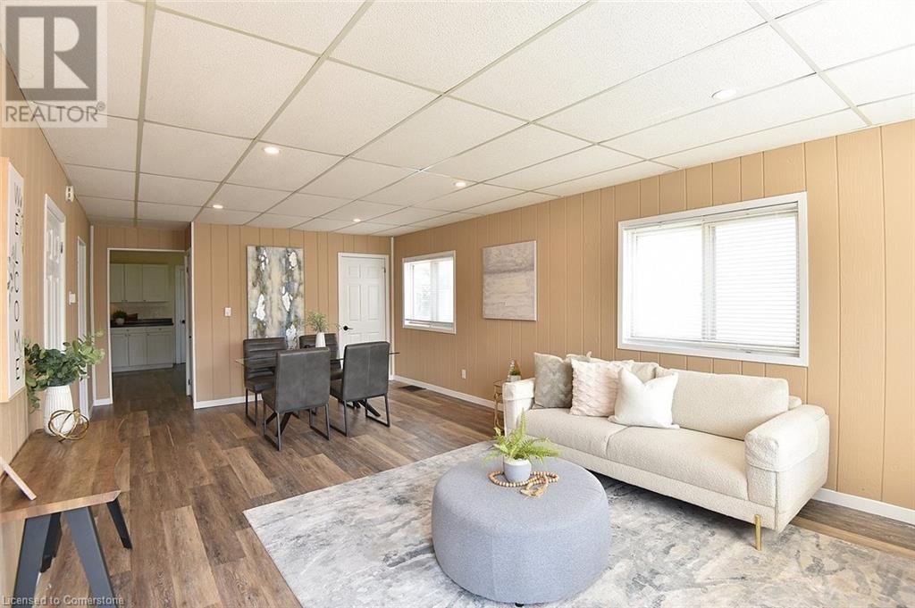 449 Mary Street Property Photo 1