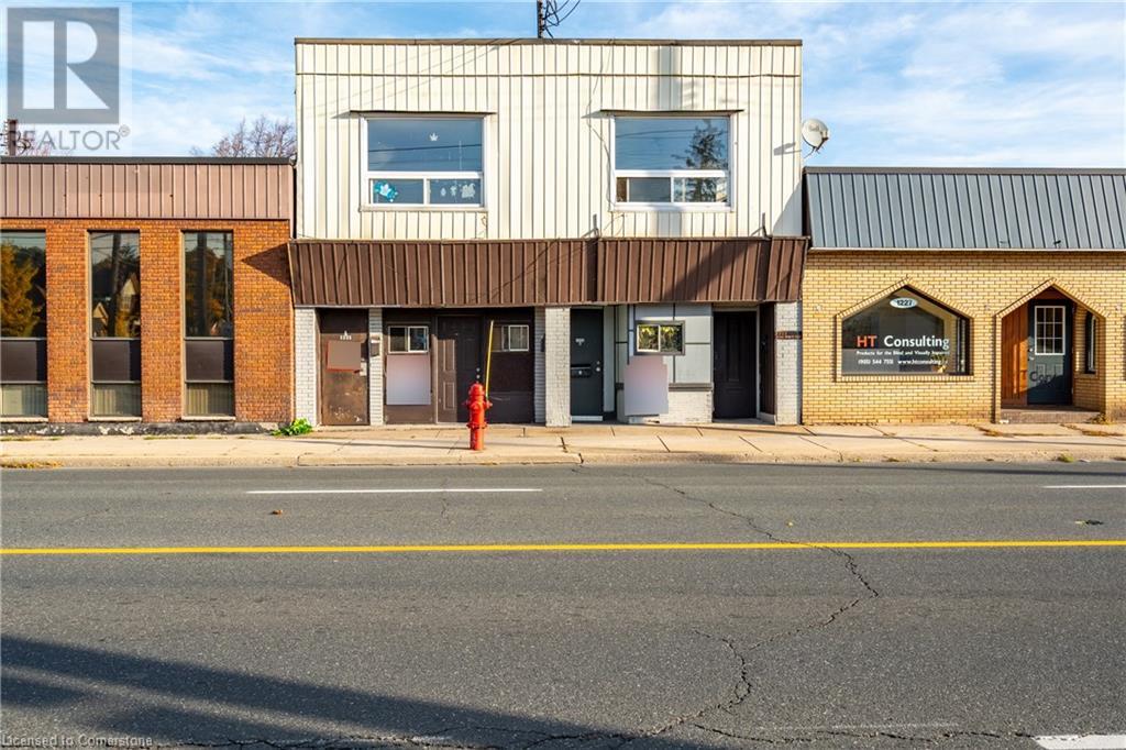 1221-1223 MAIN Street E