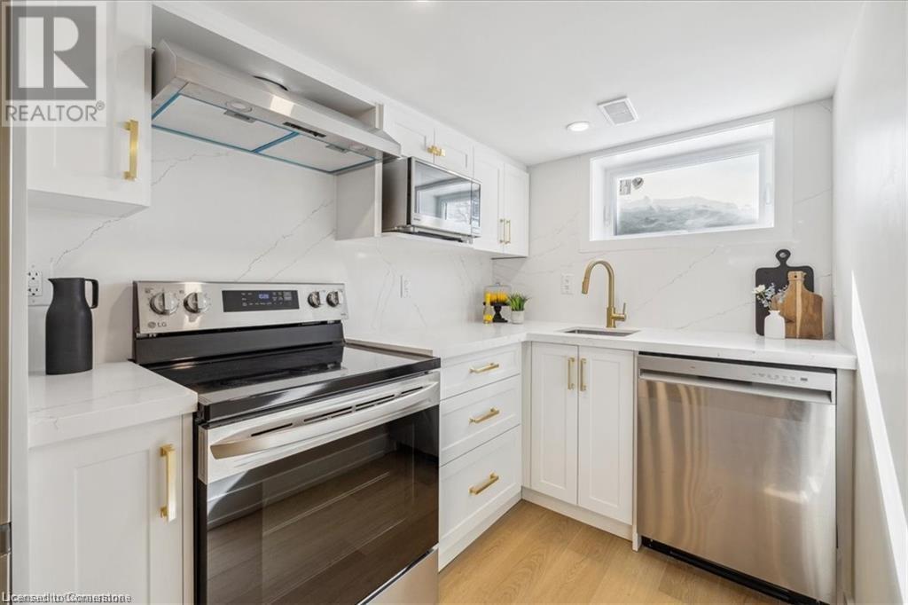 98 East 37th Street Unit# Basement Property Photo 1