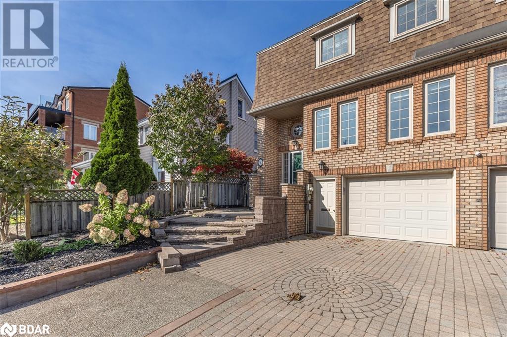 36 Kempenfelt Drive Property Photo 1