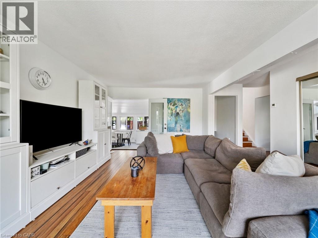 12 Easy Street Property Photo 9