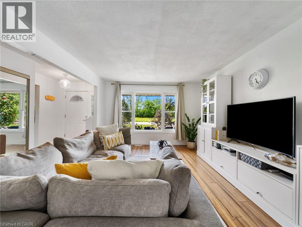 12 Easy Street Property Photo 17