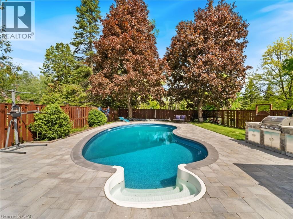 12 Easy Street Property Photo 38