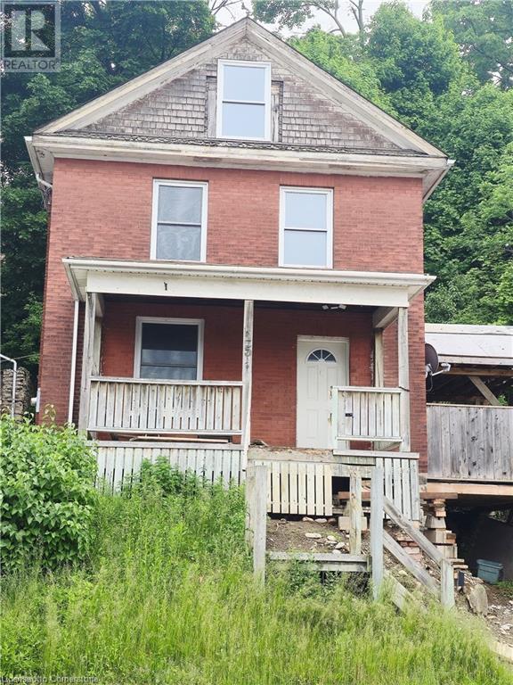 15 Shade Street Property Photo 1