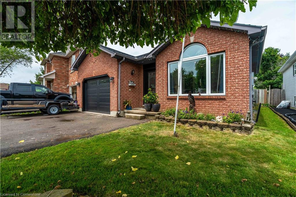 30 Glengary Crescent Property Photo 1