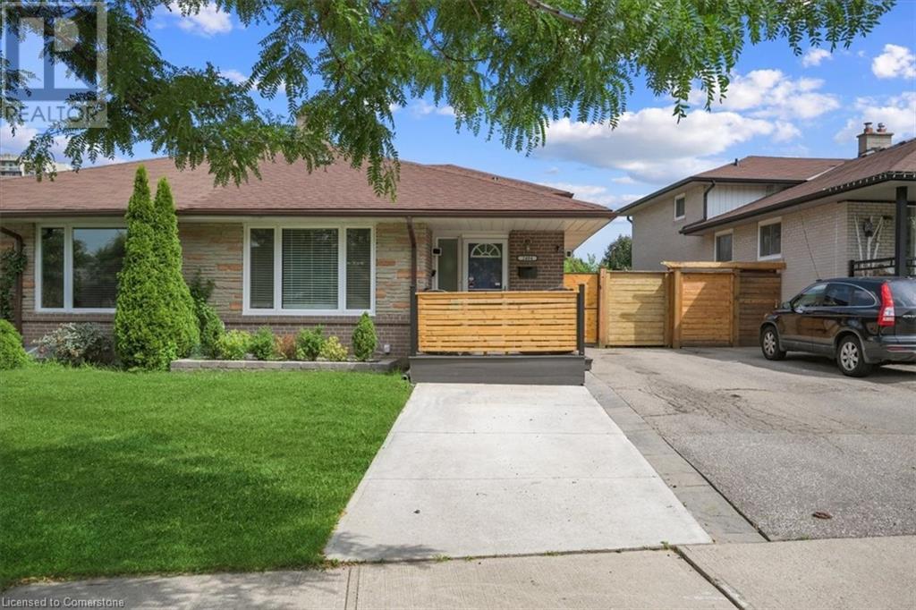 2404 Padstow Crescent Property Photo 1