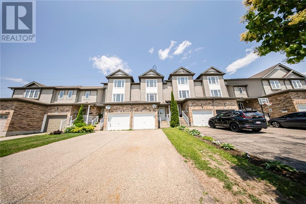 9 Red Clover Crescent Property Photo 1