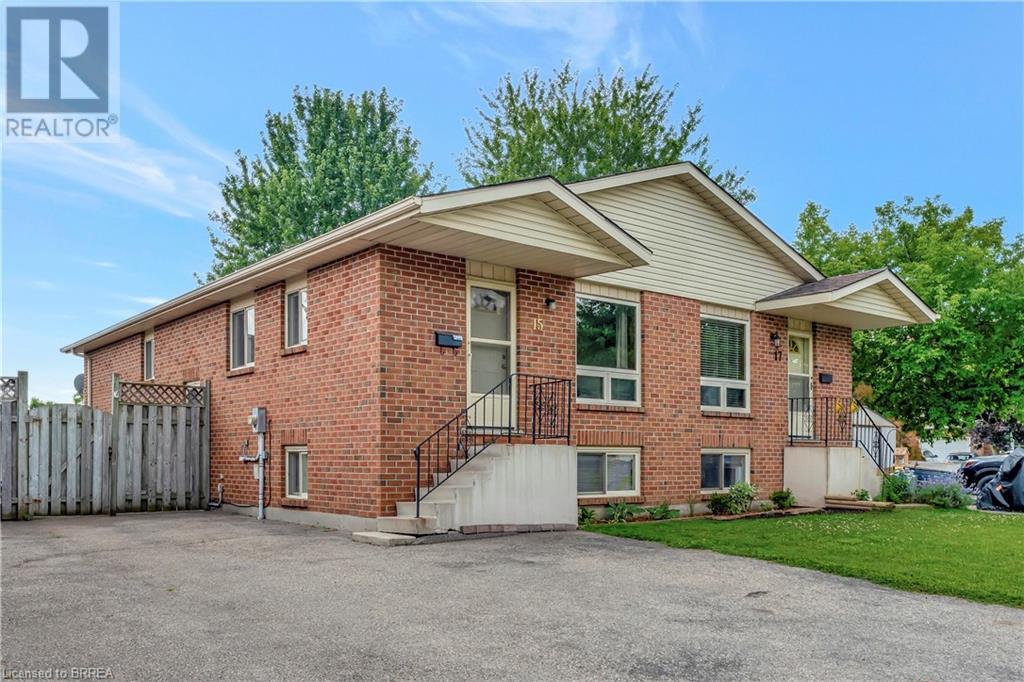 15 Ivy Crescent Property Photo 1