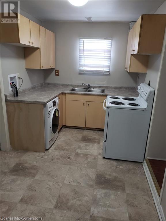 205 Kenilworth Avenue N Property Photo 1