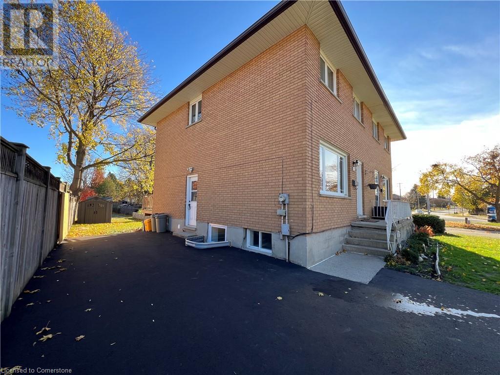 171 Kinzie Avenue Unit# Lower Property Photo 1