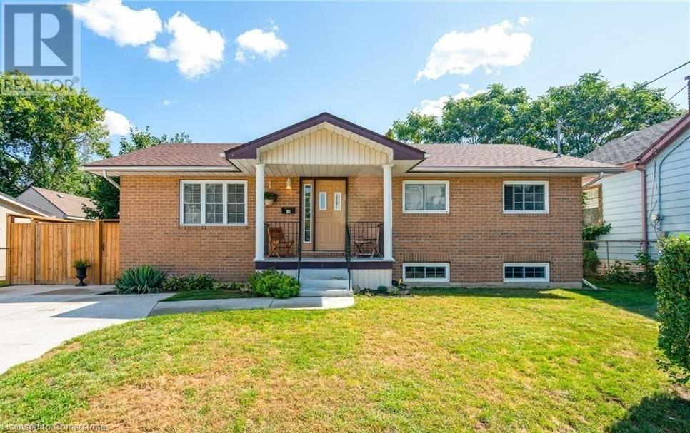 18 Greenlaw Place Property Photo 1