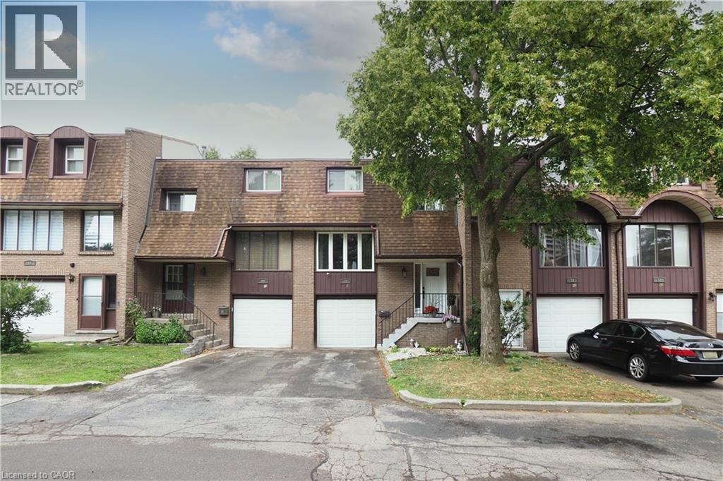 49 CEDARWOODS Crescent Unit# 50 Property Photo 1