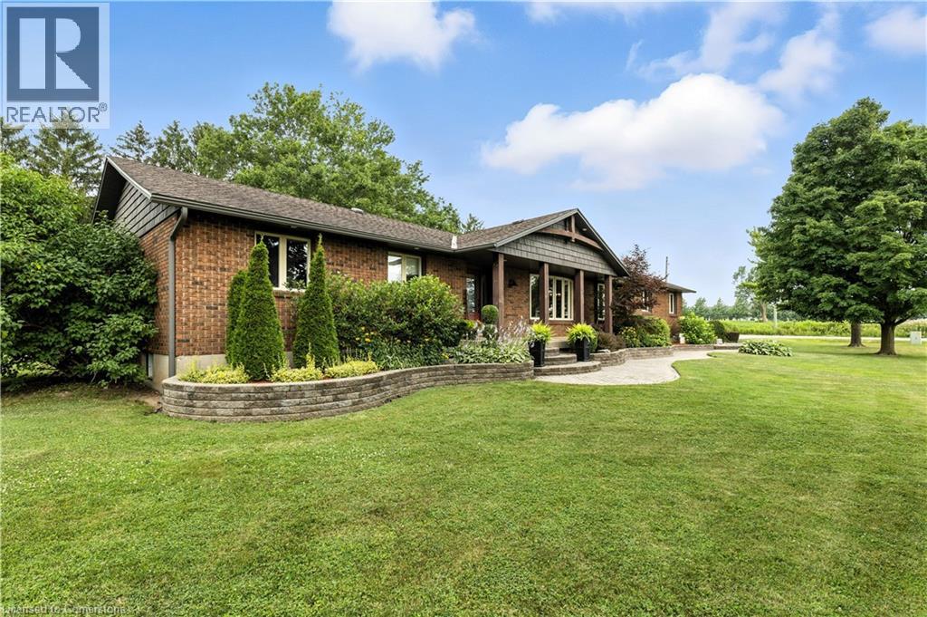 404996 Beaconsfield Road Property Photo 2