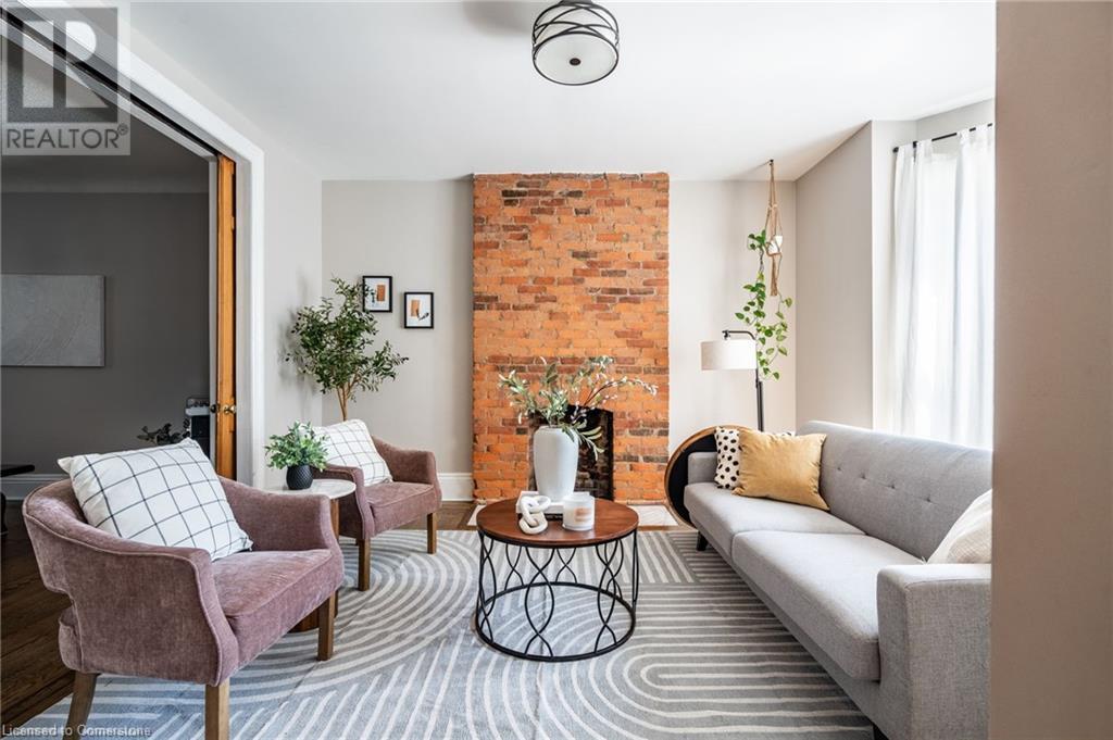 43 Oxford Street Property Photo 1