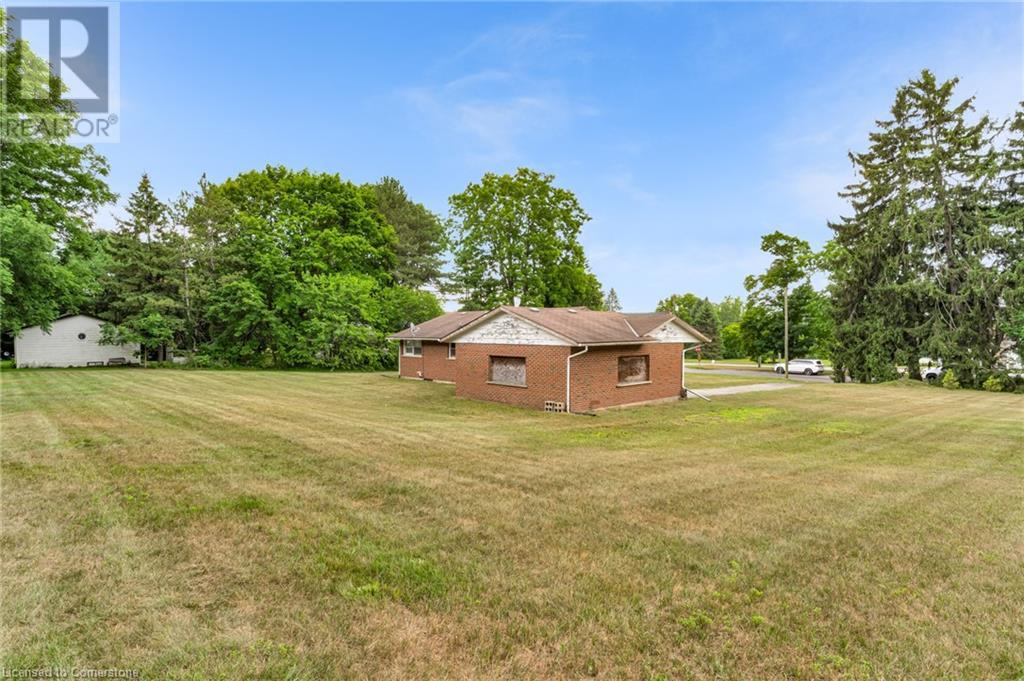 489 Memorial Drive Property Photo 6