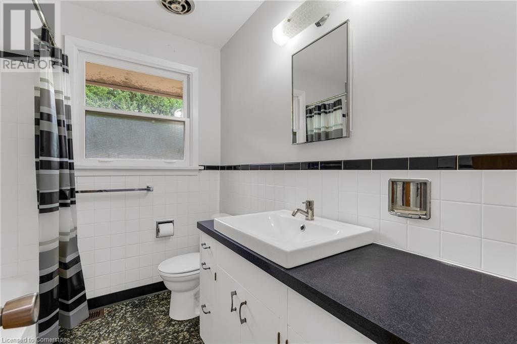 489 Memorial Drive Property Photo 16