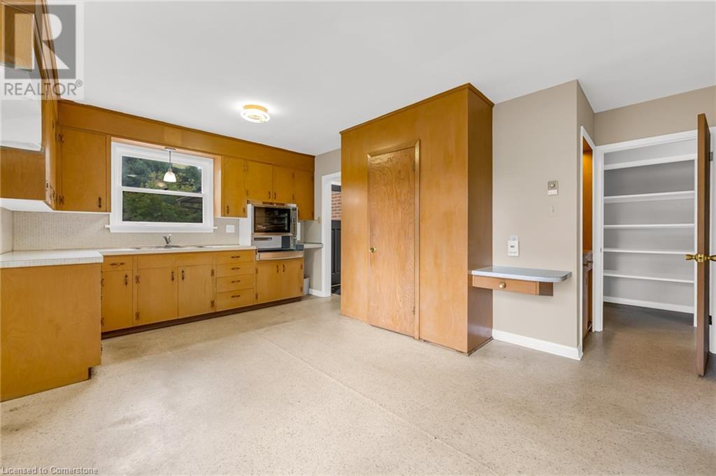 489 Memorial Drive Property Photo 21