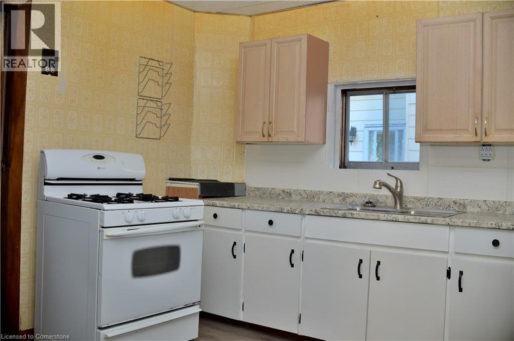 116 South Cayuga Street W Property Photo 1