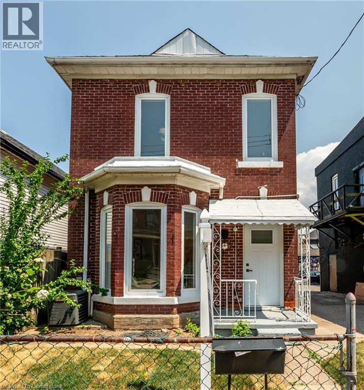 280 Emerald Street N Property Photo 1