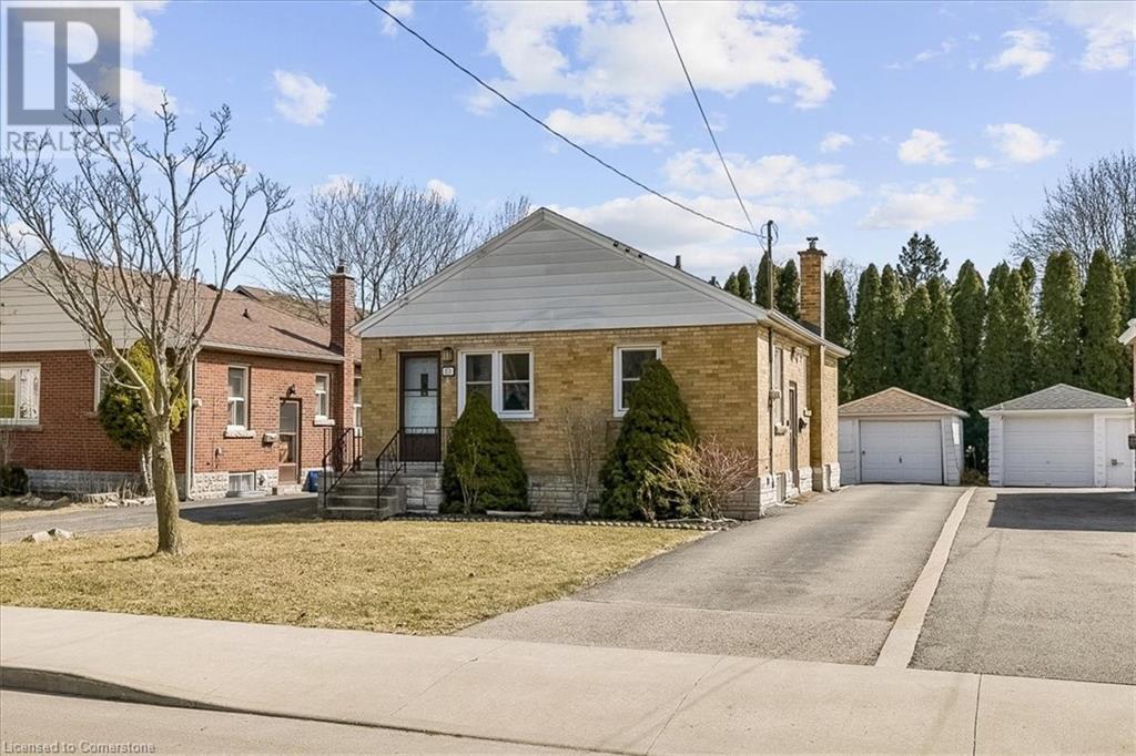273 BOWMAN Street