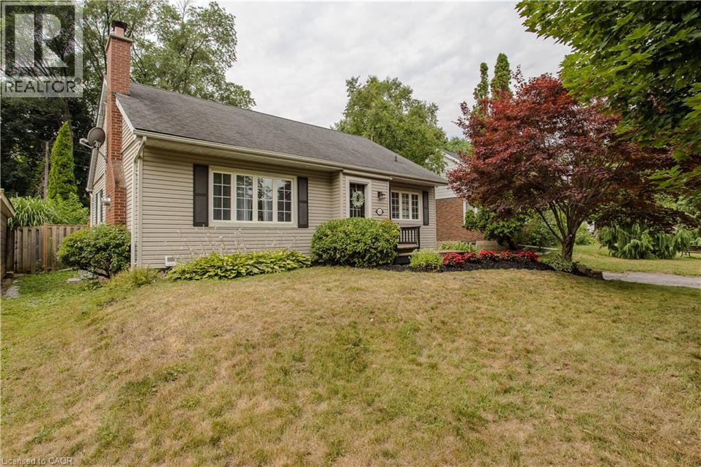 936 Harvey Place Property Photo 1
