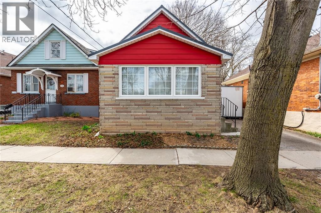 144 Dufferin Street Property Photo 2