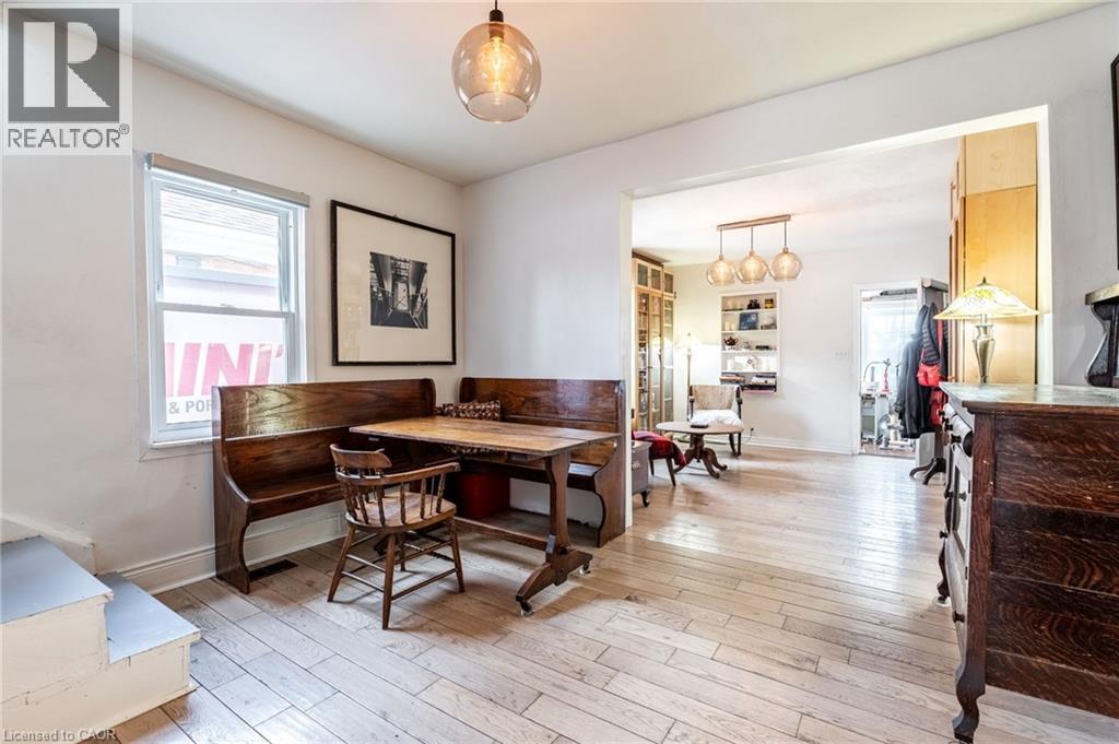 144 Dufferin Street Property Photo 3