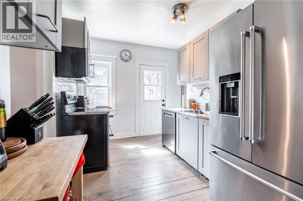 144 Dufferin Street Property Photo 8