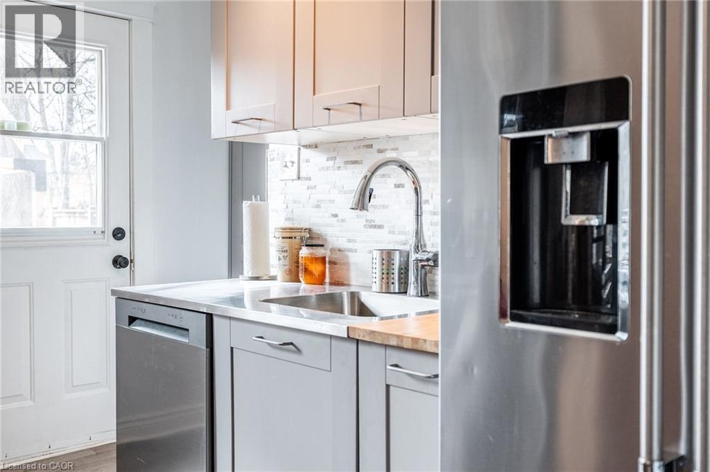 144 Dufferin Street Property Photo 10