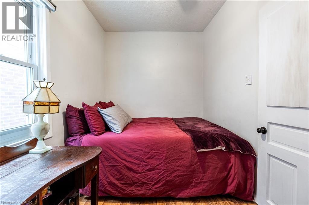 144 Dufferin Street Property Photo 13