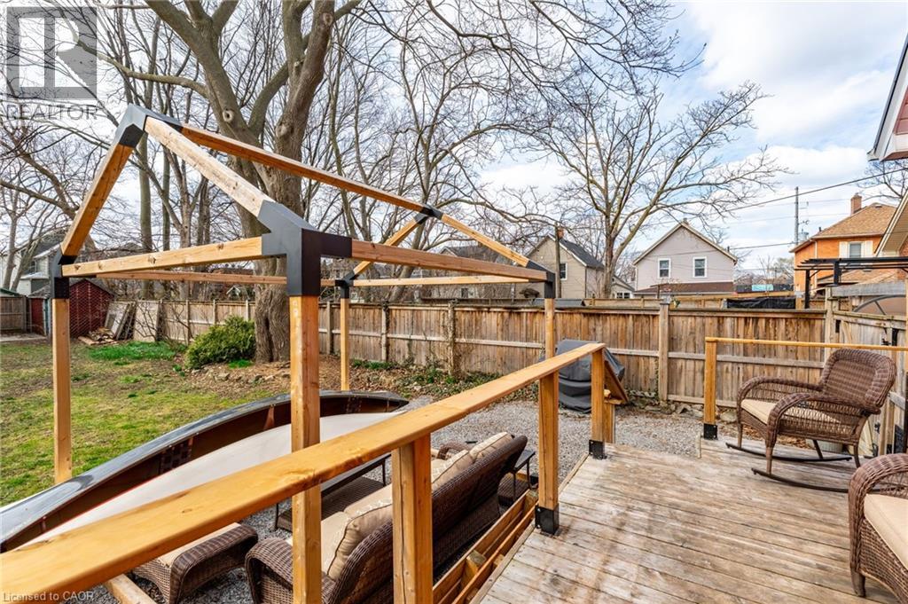 144 Dufferin Street Property Photo 25