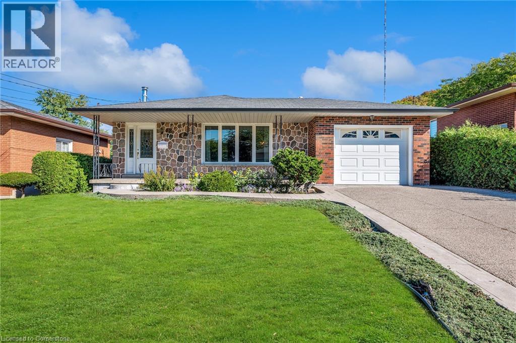 8 Blanche Court Unit# 2 Property Photo 1