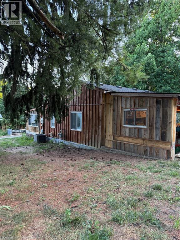 17 Queen Street N Property Photo 1