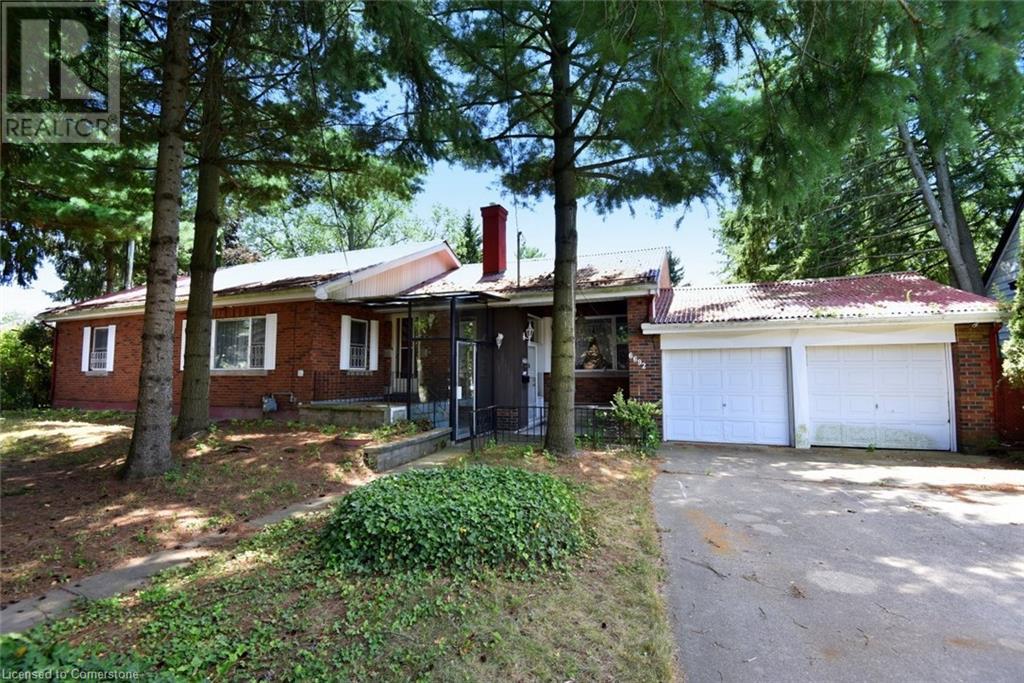 6692 Barker Street Property Photo 1