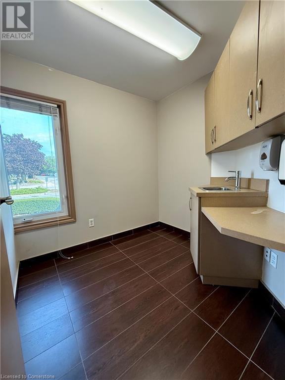 906 Brant Street Property Photo 12