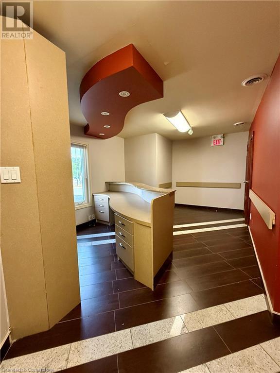 906 Brant Street Property Photo 14